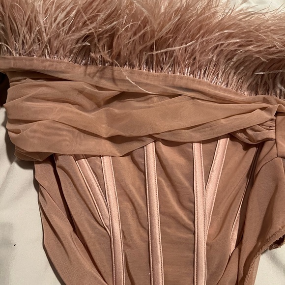 House of CB feather bodysuit - Picture 3 of 3